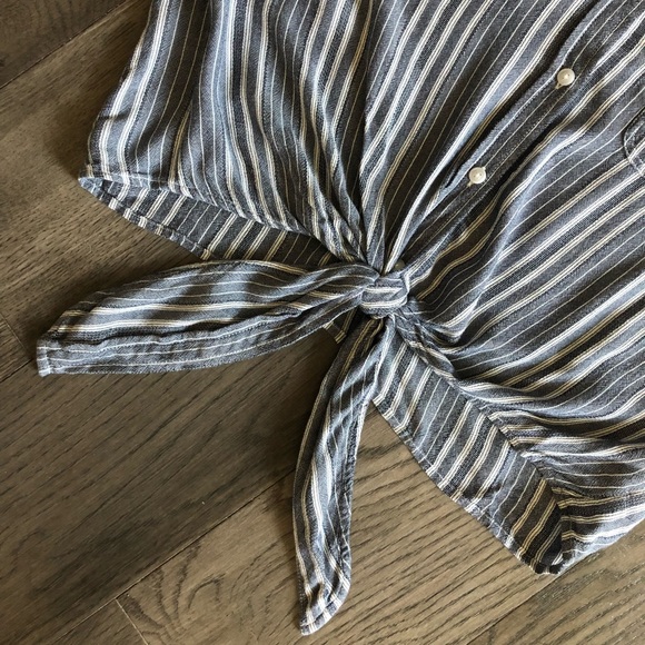 NWOT American Eagle Stripe Tie Front Top - Picture 7 of 9